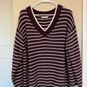 American Eagle Outfitters V-Neck Sweater - Burgundy and Cream